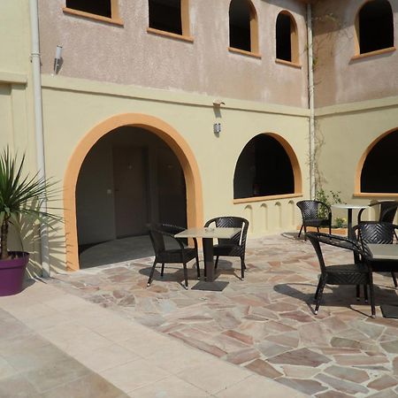Logis Hostellerie De L'Abbaye Ле-Тороне Экстерьер фото
